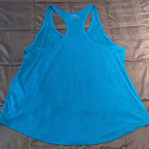 Under Armoir Heatgear tank - Picture 2 of 4